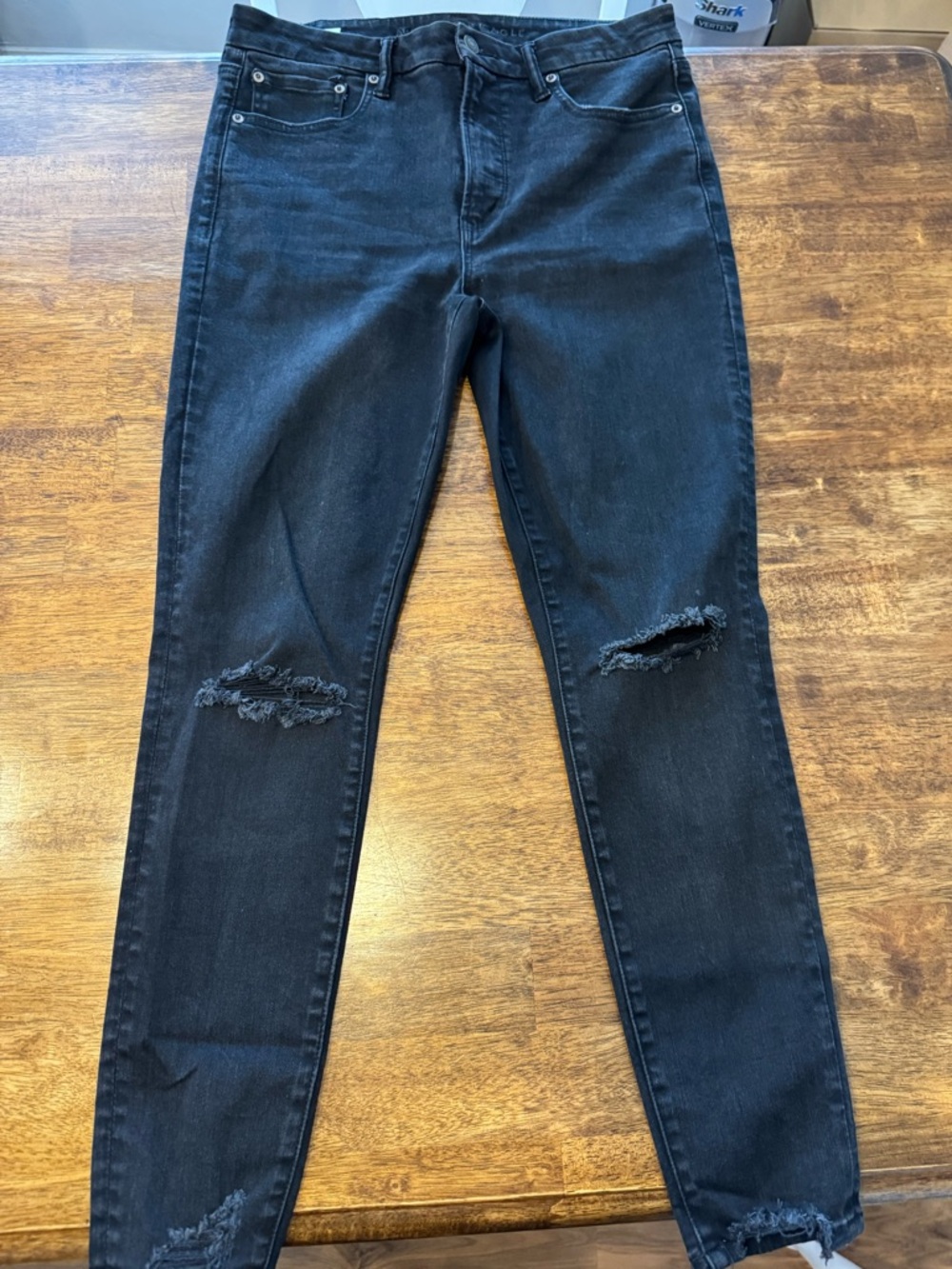 American Eagle Luxe Distressed Super High Rise Jegging